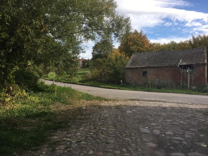 Gegenüberliegende Seite