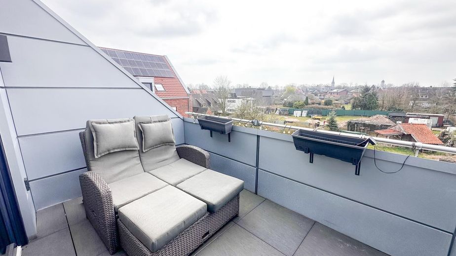 Exklusive 4-Zimmer-Wohnung mit großem Balkon – Foto 4