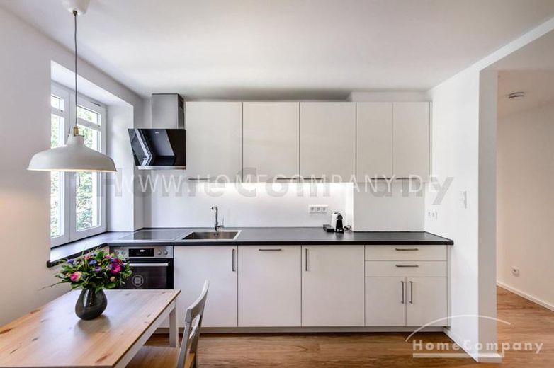 Beautiful newly renovated and furnished 2-room apartment with balcony in Maxvorstadt – c2ee66e154f23b5ad4ca5b71d9099fff75f0686e.jpg