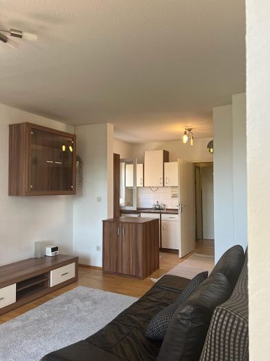 Helle 1-Zimmer-Wohnung mit Burgblick – Top-Lage „Gärten hinter der Veste" – Blick auf Küche