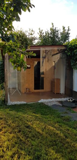 Einfamilienhaus auf 1633 m² Grundstück – Außensauna