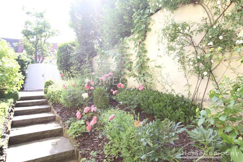 Voll möbliertes Erdgeschoss-Apartment in Köln-Lindenthal! – b89db54a9b791e0be5218270c7548aaa954567a1.jpg