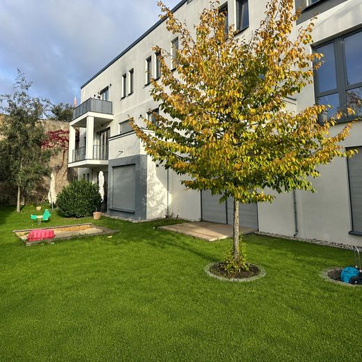 Haus im Haus großzügige 156 m² 4 Zimmer Penthousewohnung mit Aufzug, Süd Balkon, nahe Berlin – Aussenansicht Südseite 