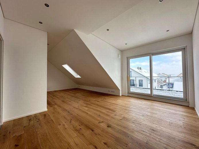 Moderno appartamento di 3 locali – Foto 1