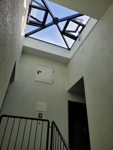 gepflegtes 9 Familienhaus in Erftstadt-Liblar – Treppenhaus mit Rauchabzug