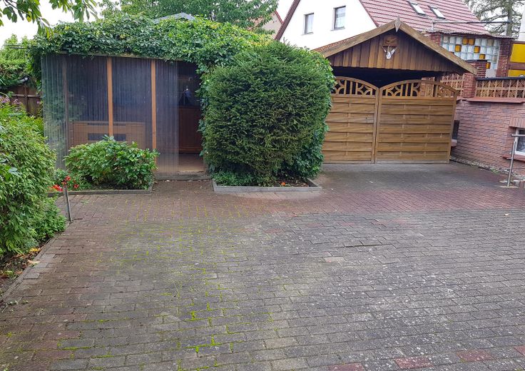 Gartenhaus und Carport