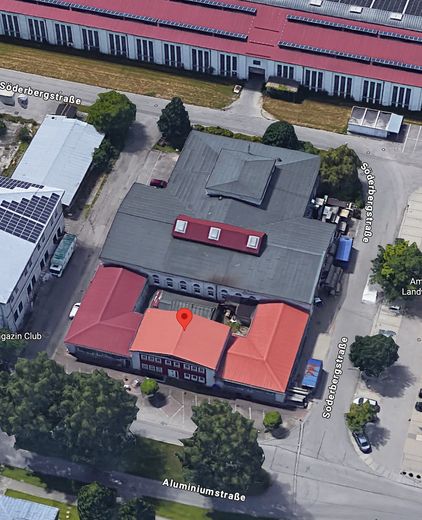Robuste Industriehalle für Lager, Produktion, Gewerbe – Google Maps Luftbild Nord