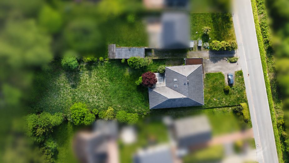 ¡Algunas casas se construyen; otras tienen una historia! – gesamtes Grundstück