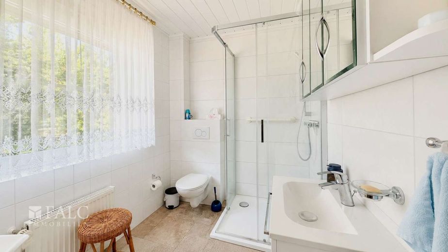***Ihr neues Zuhause an der Ostsee - Einfamilienhaus mit großen Garten*** – Badezimmer EG