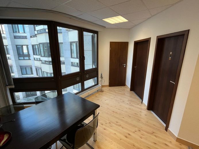 Wilhelmstraße üzerinde, Kurhaus yakınında, en iyi merkezi konumda temsili ofis, muayenehane veya daire – Besprechungsraum