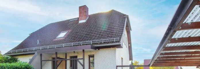 Platz für die ganze Familie und Gewerbe: EFH mit ELW, Nebengebäude und vielen Nutzungsoptionen