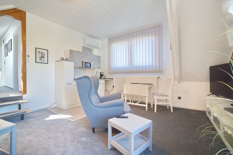 Charmante Etagenwohnung mit Terrassennutzung, PKW-Stellplatz möglich, sehr gute Infrastruktur – 2bb6cac95ceb3626ea761be3e78f1083204b3383.jpg