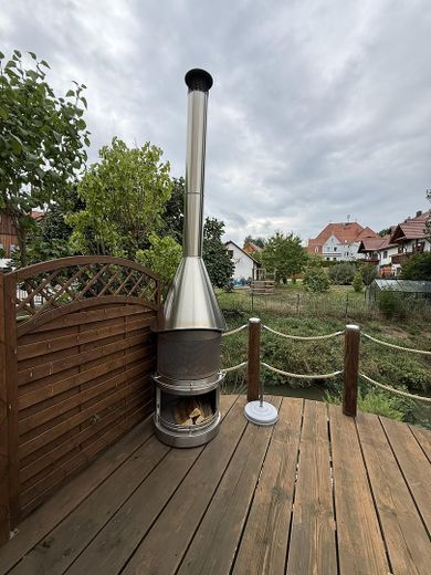 Ekskluzywna nieruchomość nad rzeką Neufnach – przestronne mieszkanie na działce o powierzchni ok. 1700 m² – Kaminofen Terrasse