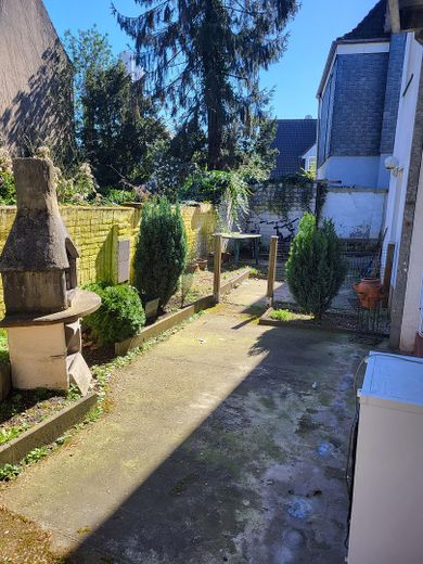 Duisburg Homberg Garajlı Çok Aileli Ev – EG Wohnung Terasse