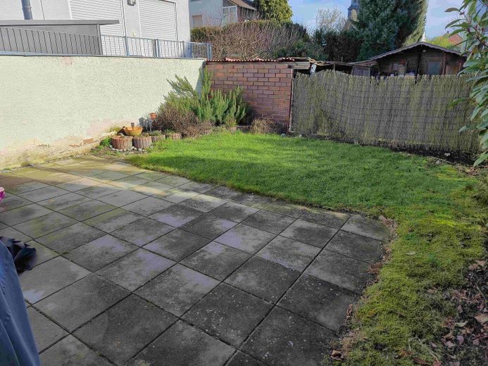Garten mit Terrasse