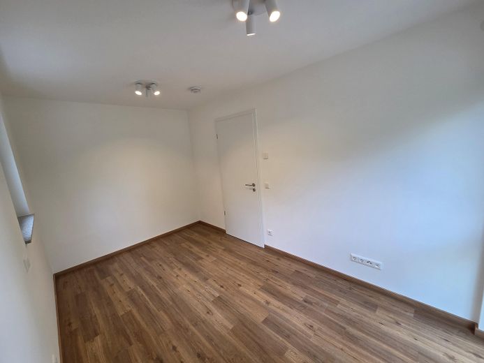 Neubau - Erstbezug - sofort verfügbar! Exklusive 2-Zi-Wohnung mit EBK und Garten sowie Tiefgarage – Schlafzimmer