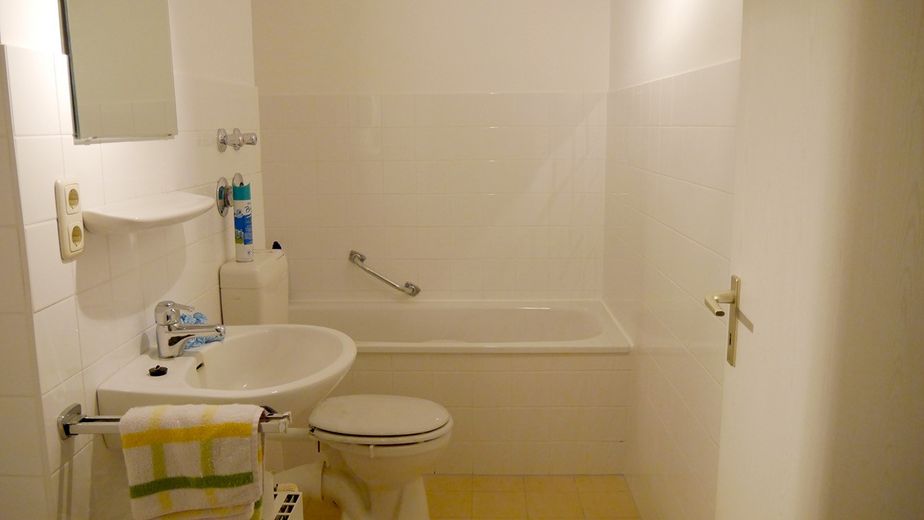 Ohne Provision: Verk. Wohnung 2 Zi. Kü, Bad, PKW-Stellplatz – Foto 9
