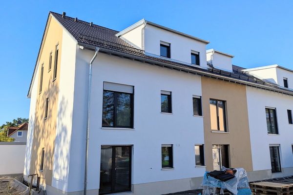4-ZW im EG Neubau Erstbezug mit Terrasse + Garten, Einbauküche, TG-Stellplatz mit Wallbox
