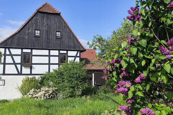 Historic farmhouse | Space for your own ideas on a four-sided farmstead