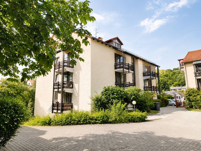 1 Zimmer Studentenappartement in Eichstätt - Möbliert & Erstbezug – 15 Min. Fußweg zur Uni – Hauseingang 1