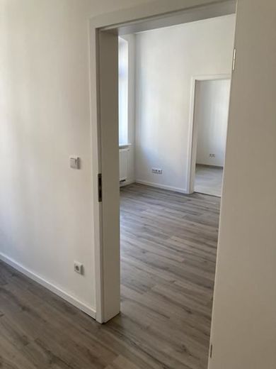 Zweitbezug nach Sanierung! Großzügige 3-Zimmerwohnung mit Laminat, Balkon, Wanne und Einbauküche! – IMG_1283