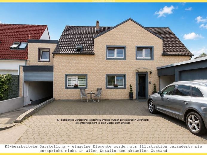 Fröndenberg: 3 Familienhaus, 5 Garagen, 8 Stellplätze, frei! – Foto 1