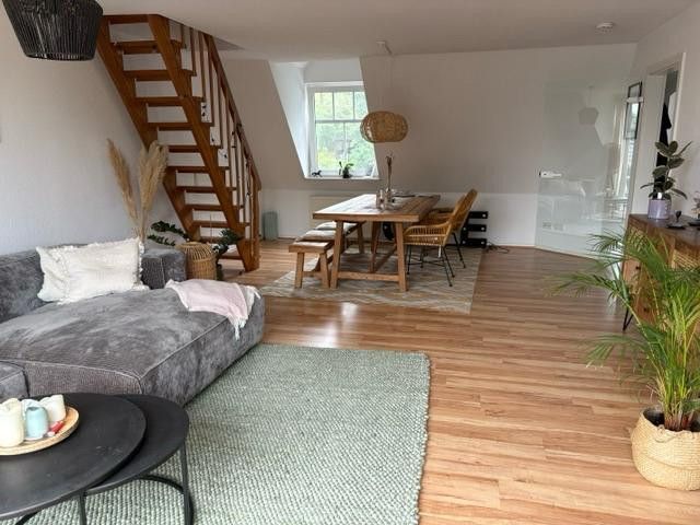 Light-flooded 3-room apartment with south-facing balcony – with energy-efficient new windows / 3 min to the canal – Foto 3