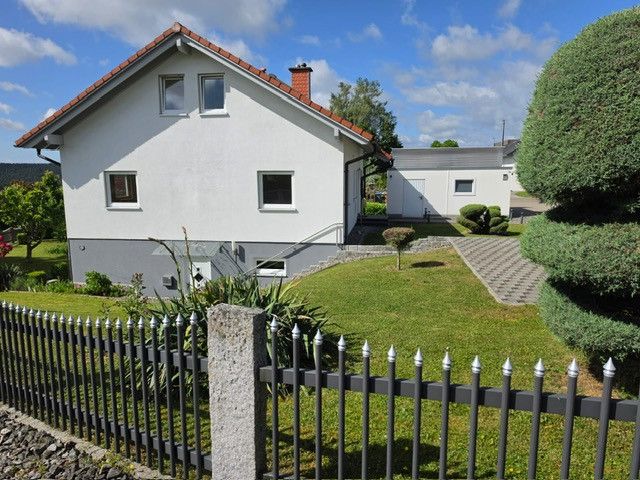 منزل جميل مع شقة مستقلة وحديقة معتنى بها، في موقع هادئ – دون عمولة. – الصورة 14