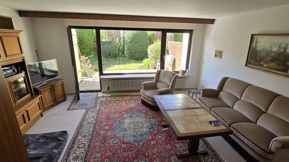 Reihenendhaus in beliebter Lage von Pforzheim Sonnenhof – Wohnzimmer