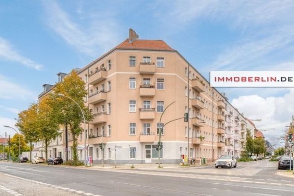 IMMOBERLIN.DE - ¡Ubicación muy solicitada en el barrio! Atractivo apartamento en edificio antiguo con balcón