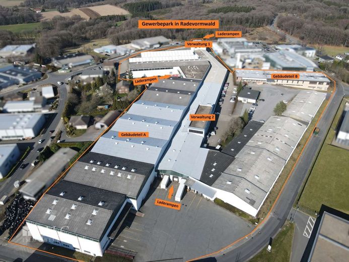 Gewerbeareal mit Logistikhallen, Gefahrgutlager und Entwicklungspotenzial – Gewerbepark