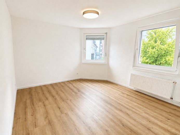 Investimento: appartamento di 3 locali completamente ristrutturato | affittato a studenti in condivisione | rendimento ~5% | Wiesbaden Mitte – Foto 6