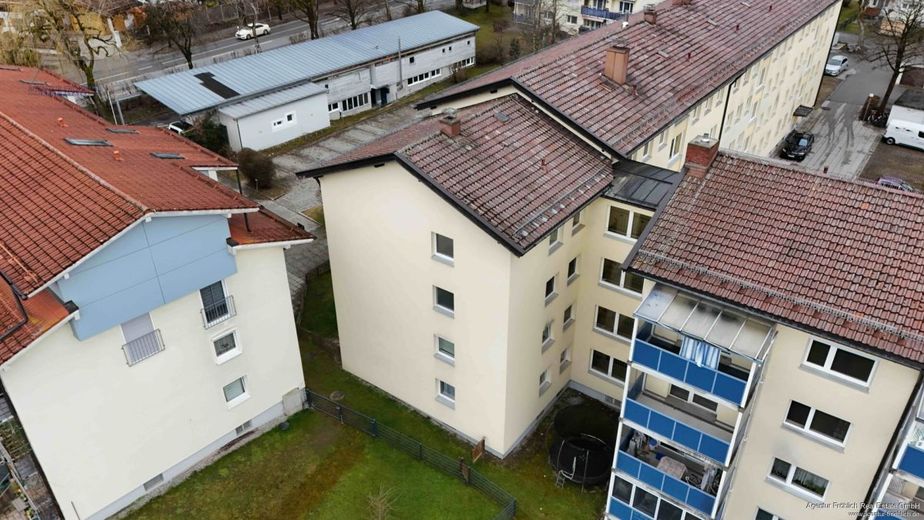Wohnen, wo andere Urlaub machen - hochwertig renovierte 3-Zimmer-Wohnung nahe Schliersee – Aussenansicht_06