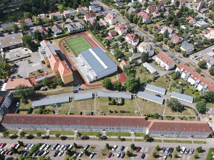 Frisch sanierte 3-Raumwohnung mit Balkon inklusive Einbauküche!!! – John-Schehr-Straße 2-14 inkl. Garagen