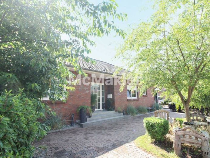 Wszystko na jednym poziomie - bardzo zadbany bungalow w Borgstedt – Foto 1
