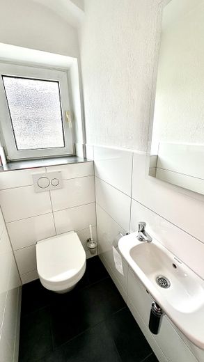 16qm WG-Zimmer Stuttgart, renoviert möbliert - Stuttgart Bad Cannstatt – Foto 1