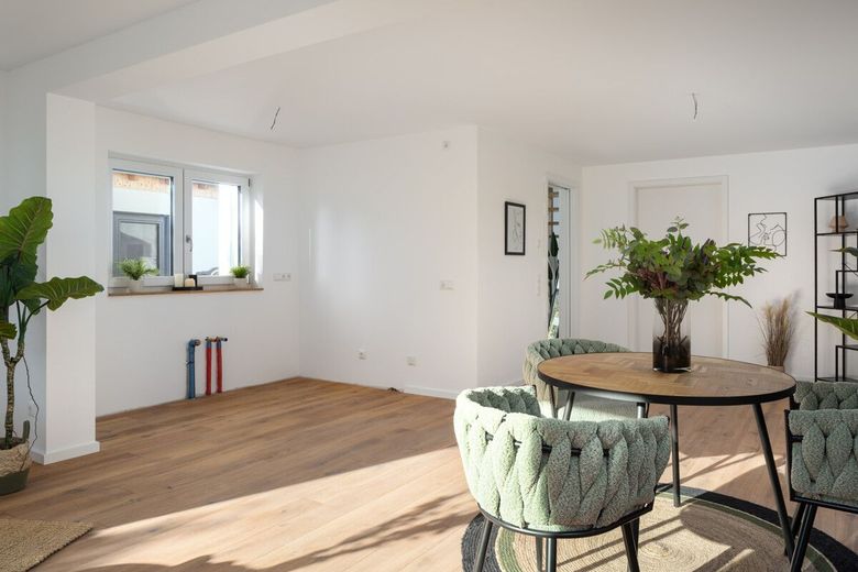 Neubau in massiver Bauweise- DHH mit Dachterrasse in ruhiger Lage – Küche