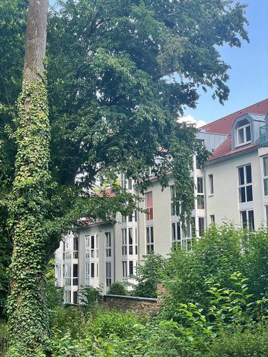 Muy bonito piso de 2 habitaciones con vistas al parque urbano de Aquisgrán, incl. muebles y cocina amueblada – Außenansicht 1