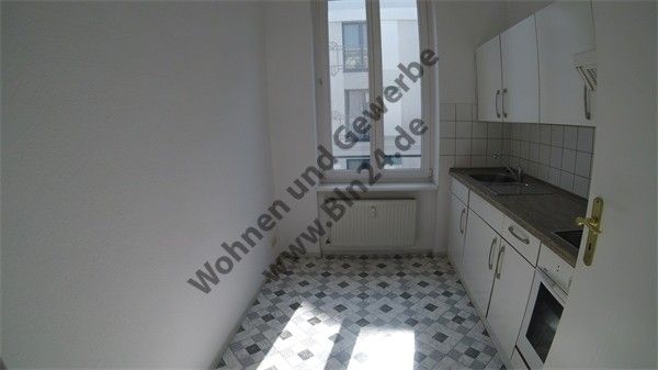 Wohnung mieten - - sanierte und günstige 2 Zimmer – G0012566