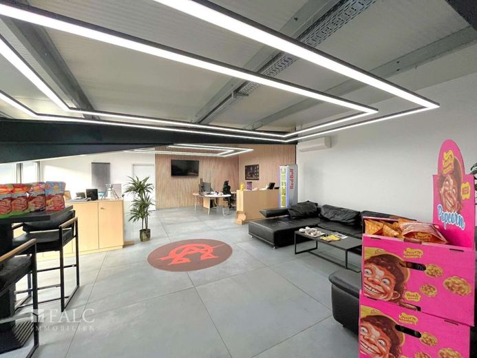 Moderne Gewerbeimmobilie mit vielseitigen Nutzungsmöglichkeiten – Büro 4 OG