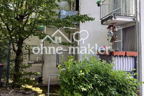 Encantador apartamento de 1 habitación en un complejo residencial bien cuidado con cocina equipada y plaza de aparcamiento subterráneo