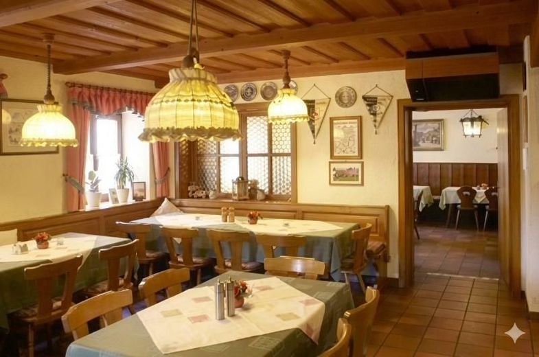 Landgasthaus mit Pension, Betreiberwohnung &amp; Biergarten im beliebten Altmühltal "Bieterverfahren" – Gastraum