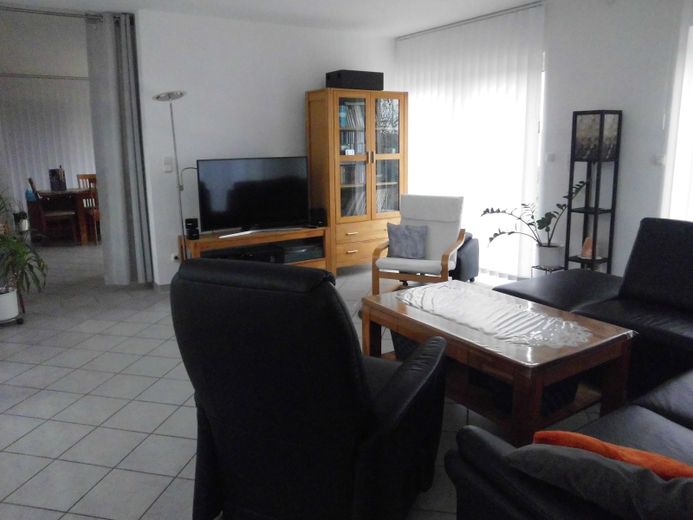 Schauenburg, Bungalow + ELW – Wohnzimmer Teilansicht 2