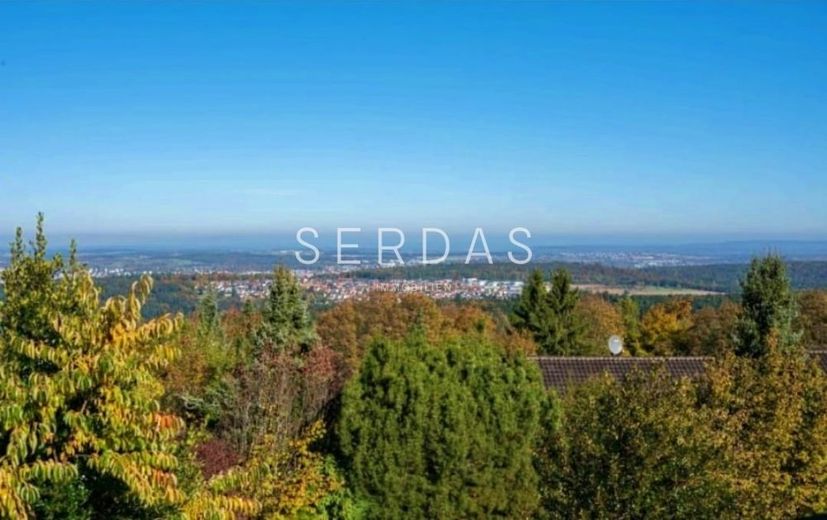 Architektenvilla in ruhiger Höhenlage mit Panoramablick und großem Grundstück – Aussicht