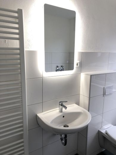 Renovierte 4-Zimmer-Wohnung mit Garten in Rheine-Hauenhorst – Bad