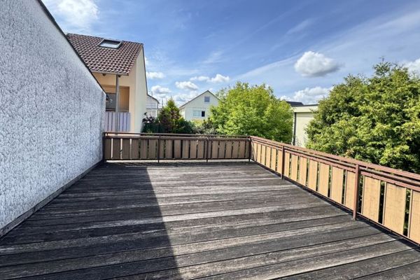 Wohnen mit Potenzial – Einfamilienhaus mit Terrasse und vielseitigen Möglichkeiten
