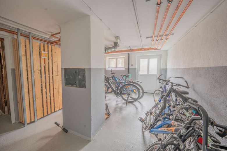 Schöne 3-Zi-Whg. mit Balkon und Stellplatz, zentral in Ludwigsburg – Fahrradkeller