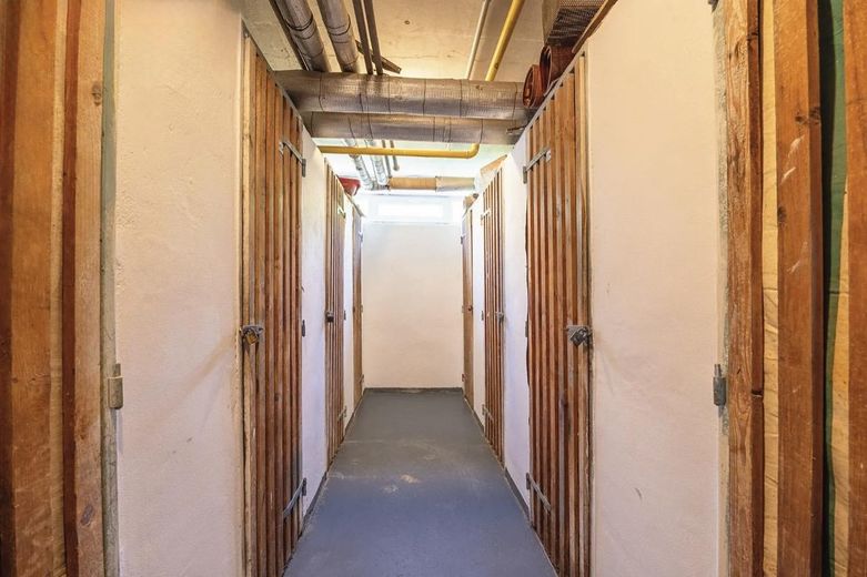 Helle 4-Zimmer-Wohnung – Privatverkauf – Keller