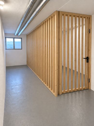 4-Zimmer-Traum mit Galeriefeeling, Fensterfront und Südbalkon – Keller