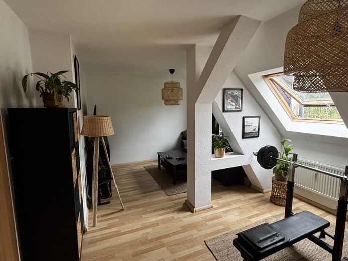 niepowtarzalne, zmodernizowane mieszkanie na poddaszu 2,0 pok. kuchnia z EBK/łazienka z wanną - ok. 55,96m² - Schloßchemnitz – 260706_MW_ETW_Nr.12 DG_rechts_BS8_KMS_Bilder_014_WoZi